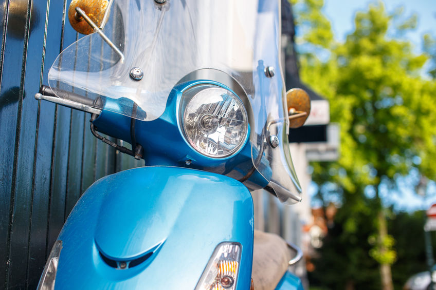 Bild_Mopedversicherung blauer Roller