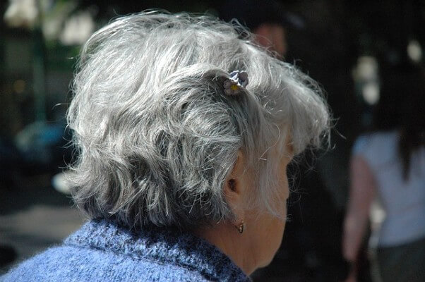 Bild_Betriebliche Altersvorsorge Alte Dame