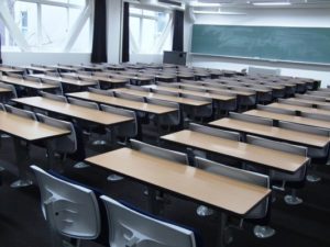 Bild_ausbildungsversicherung klassenraum