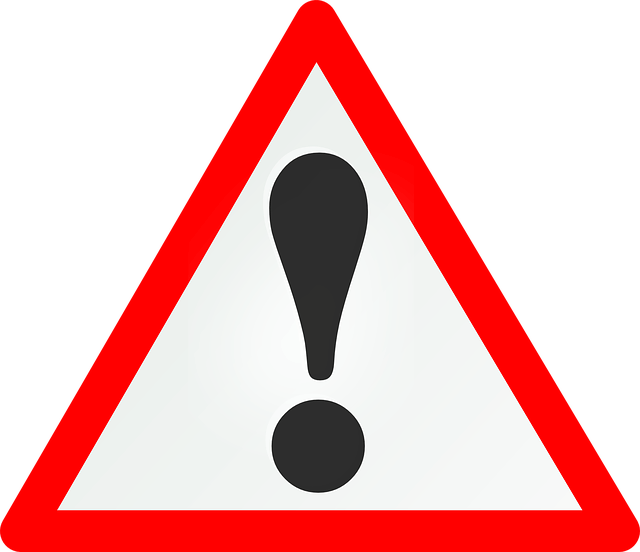 Bild_pflegetagegeldversicherung schild warnung ausrufezeichen
